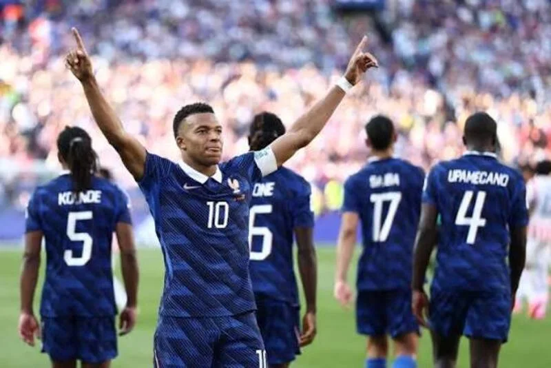 Với 19 bàn sau 19 trận, Mbappé sở hữu hiệu suất cực kỳ đáng sợ trong lịch sử World Cup.