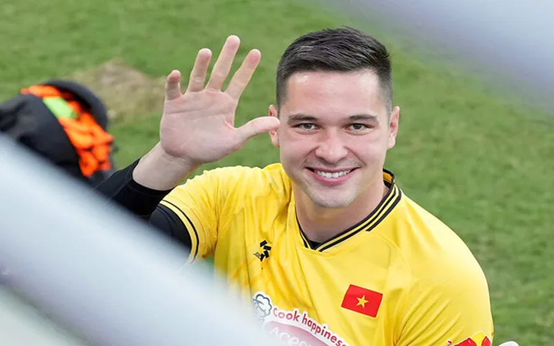 nguyen filip la ai hanh trinh cua thu mon viet kieu tai nang